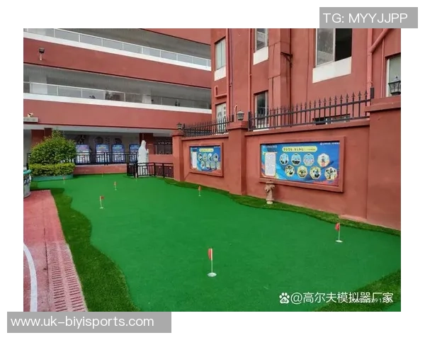 欢乐足球组合带你体验激情四溢的绿茵场，共享足球盛宴与团队协作的乐趣